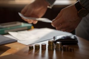 Come evitare i debiti e mantenere l'equilibrio finanziario