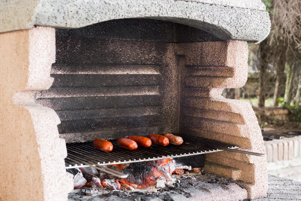 Come scegliere il barbecue in muratura perfetto per il tuo giardino