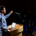 Corso Public Speaking: Diventa un Oratore di Successo!